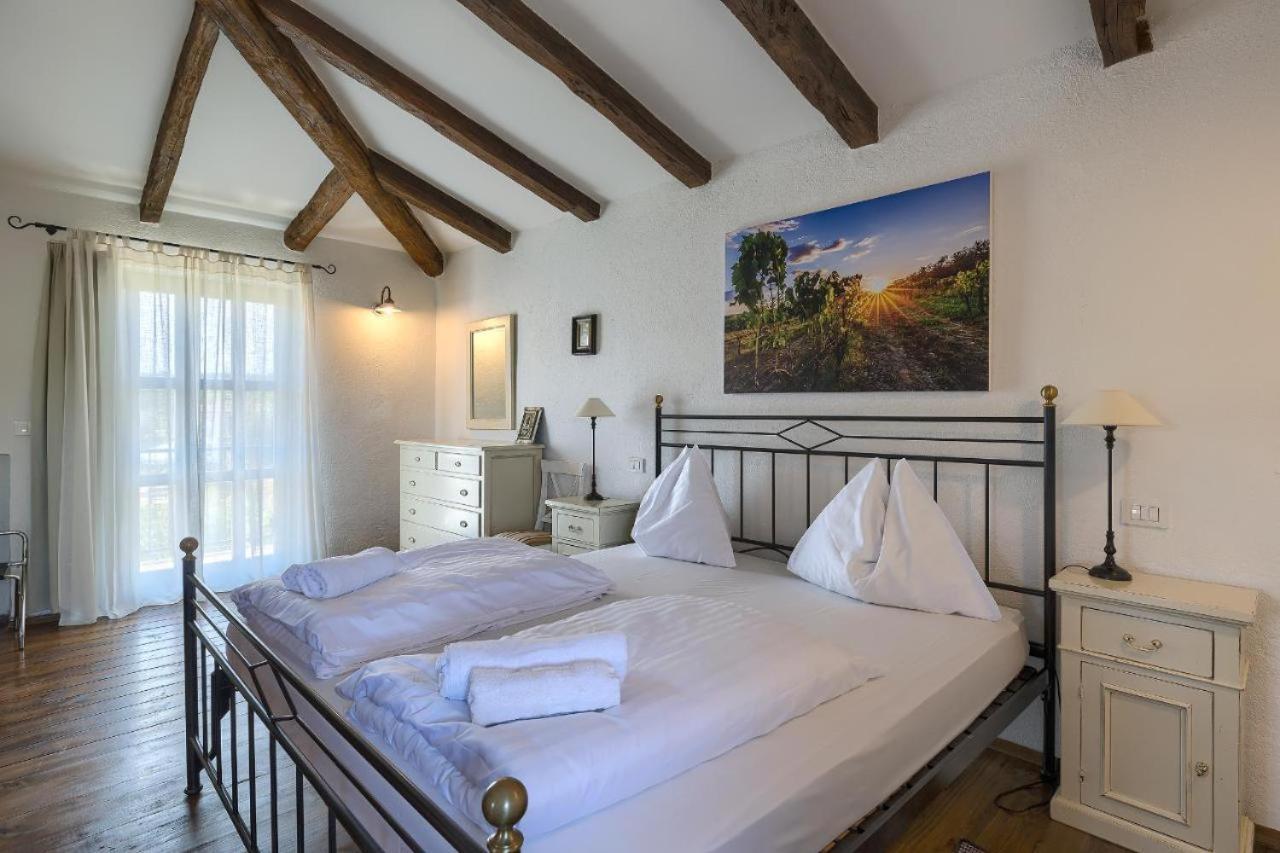 Villa Leopoldo By Istrian Country Houses Barat  Extérieur photo