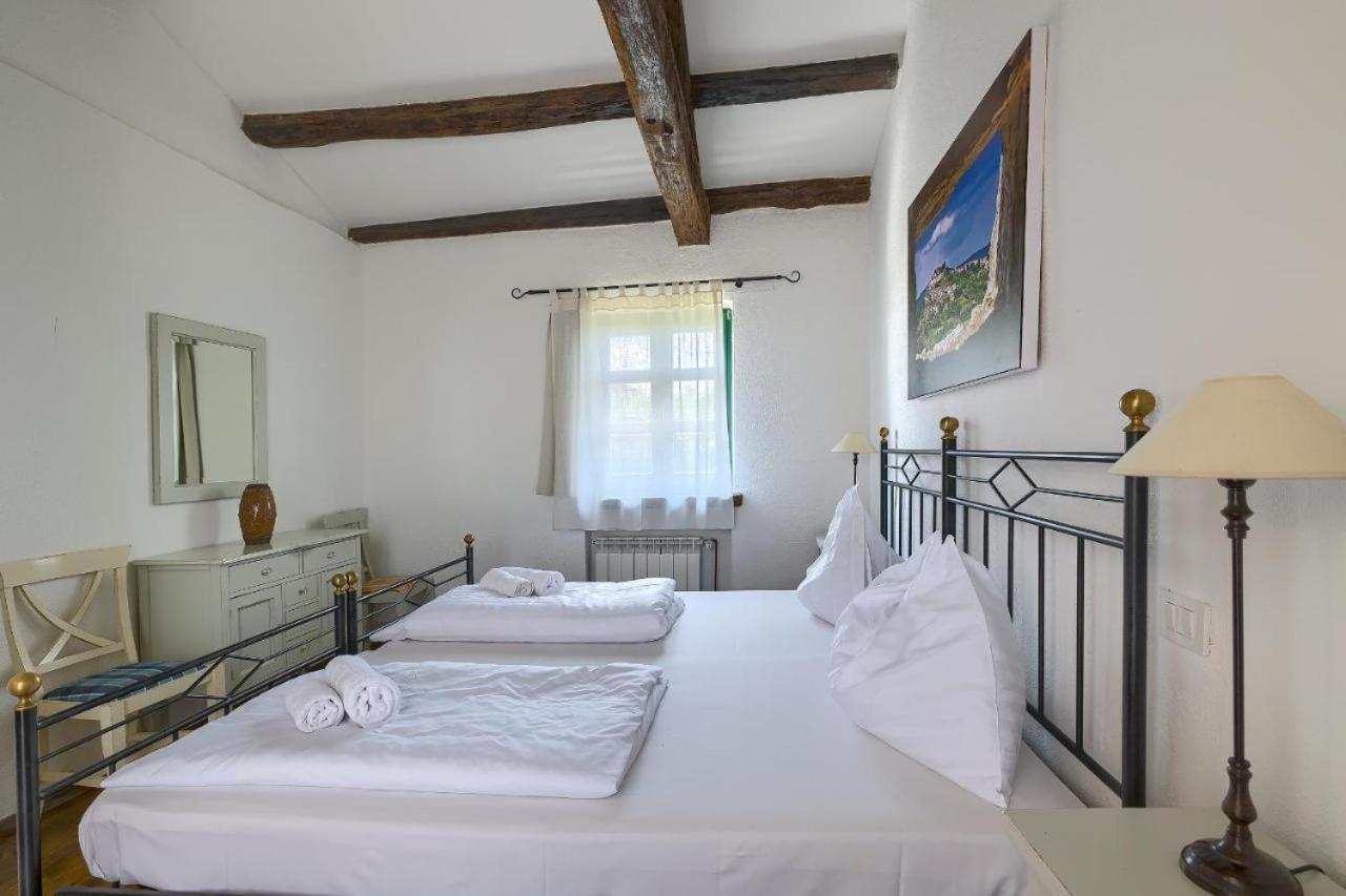 Villa Leopoldo By Istrian Country Houses Barat  Extérieur photo