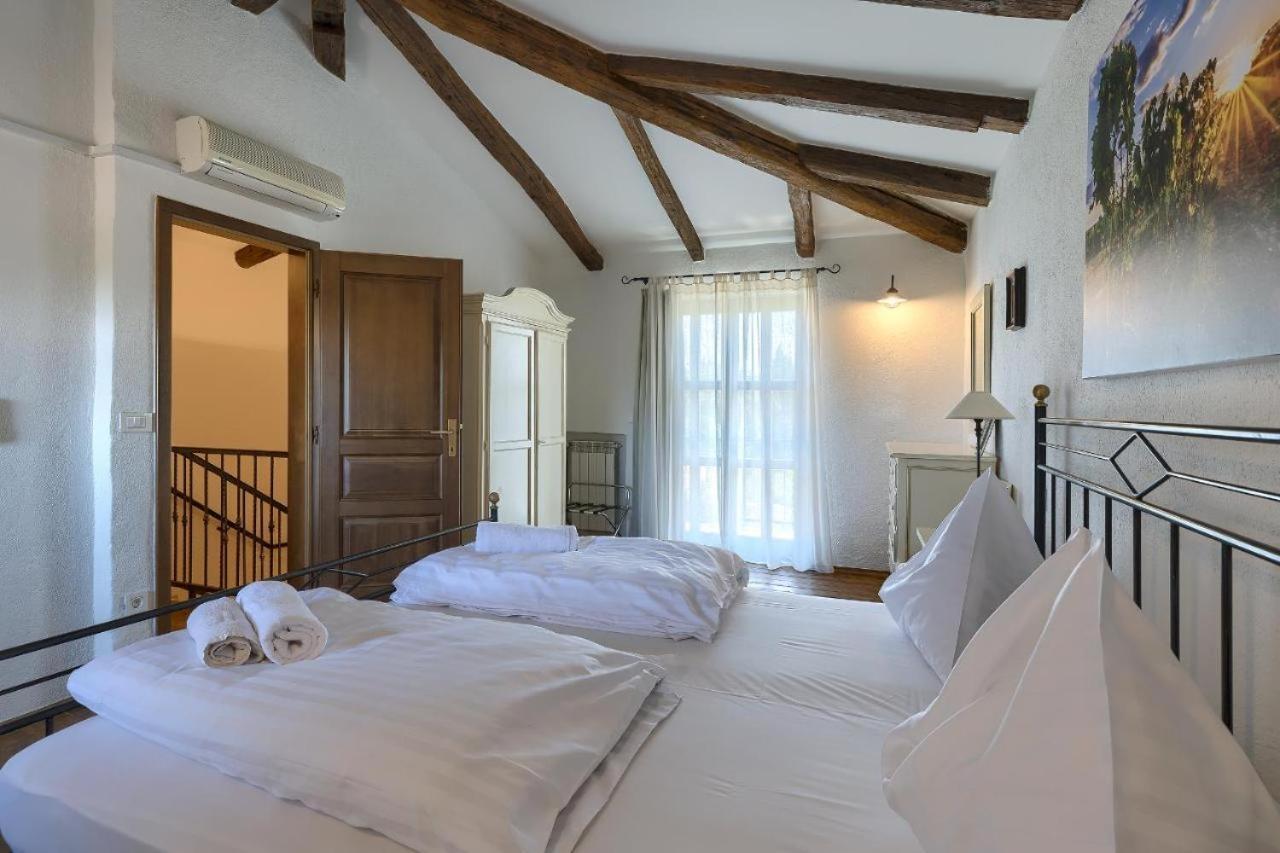 Villa Leopoldo By Istrian Country Houses Barat  Extérieur photo