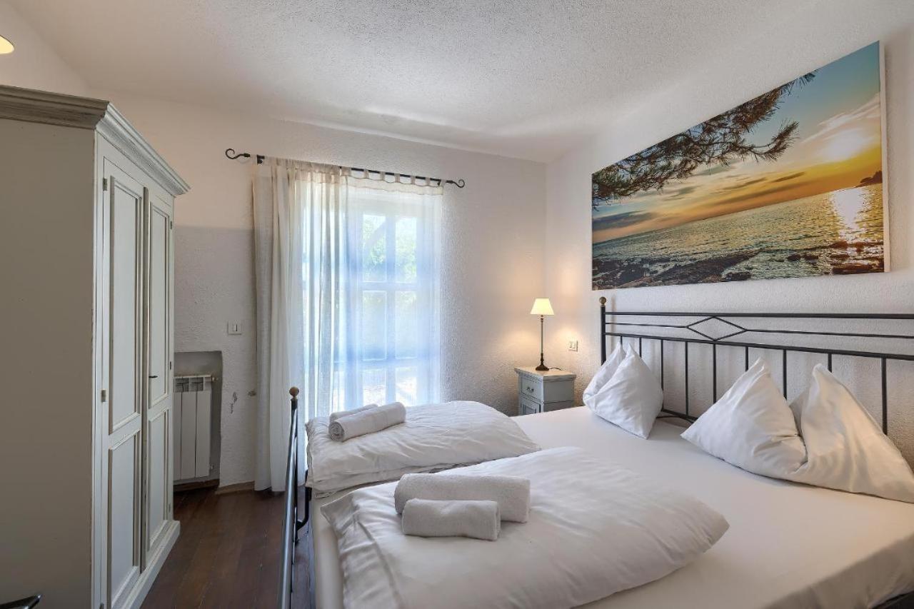 Villa Leopoldo By Istrian Country Houses Barat  Extérieur photo
